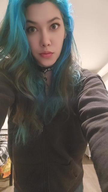 @Thegirlwiththecursemark