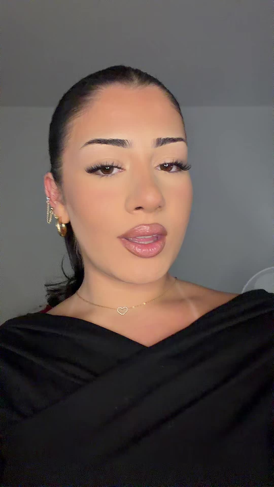 @Dilos
