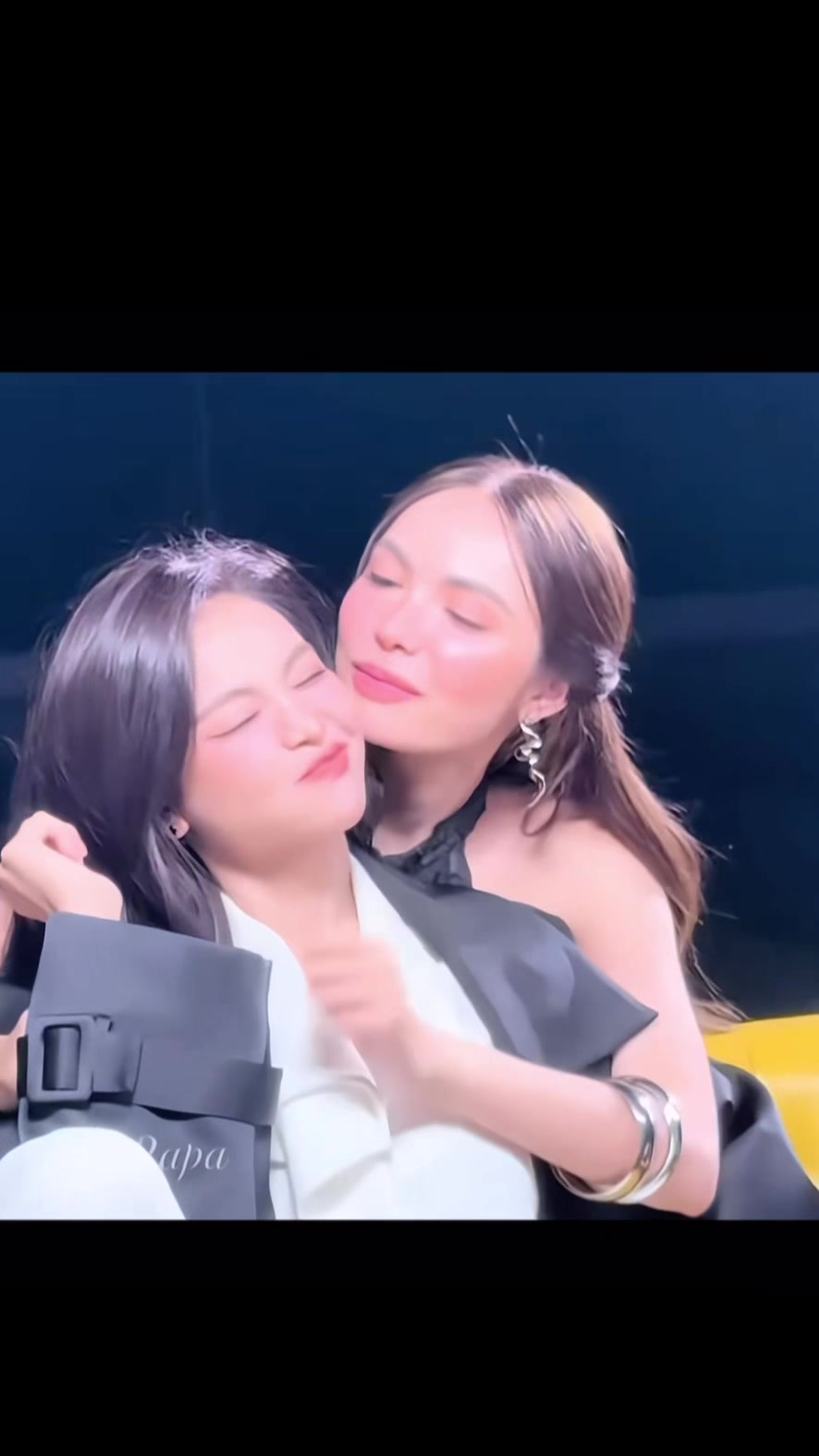 @𝐷𝑖 𝐿𝑢̛𝑢🌻🌞