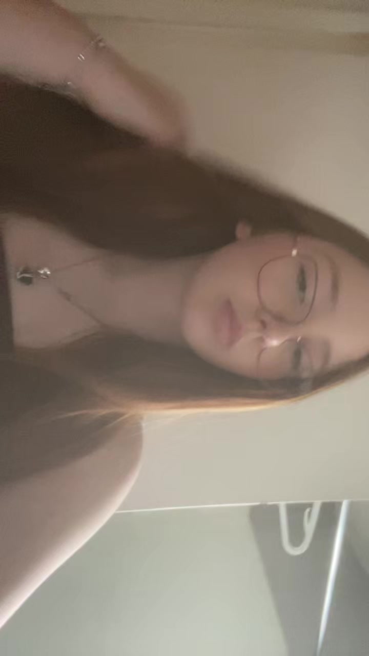 @alykev3