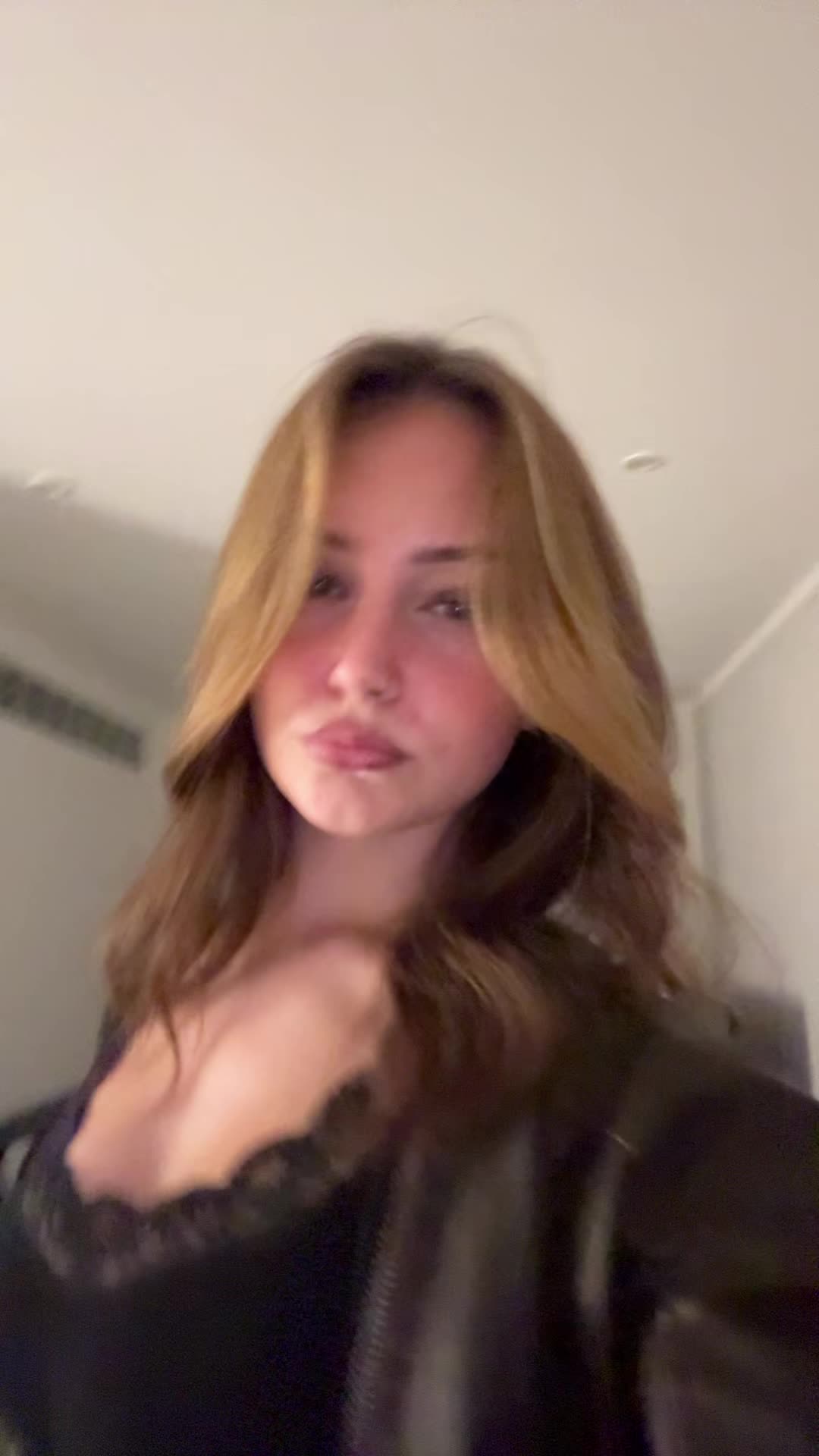 @𝐇𝐀𝐍𝐍𝐀𝐇𝐋𝐔𝐈𝐒𝐈𝐄𝐍𝐍𝐄