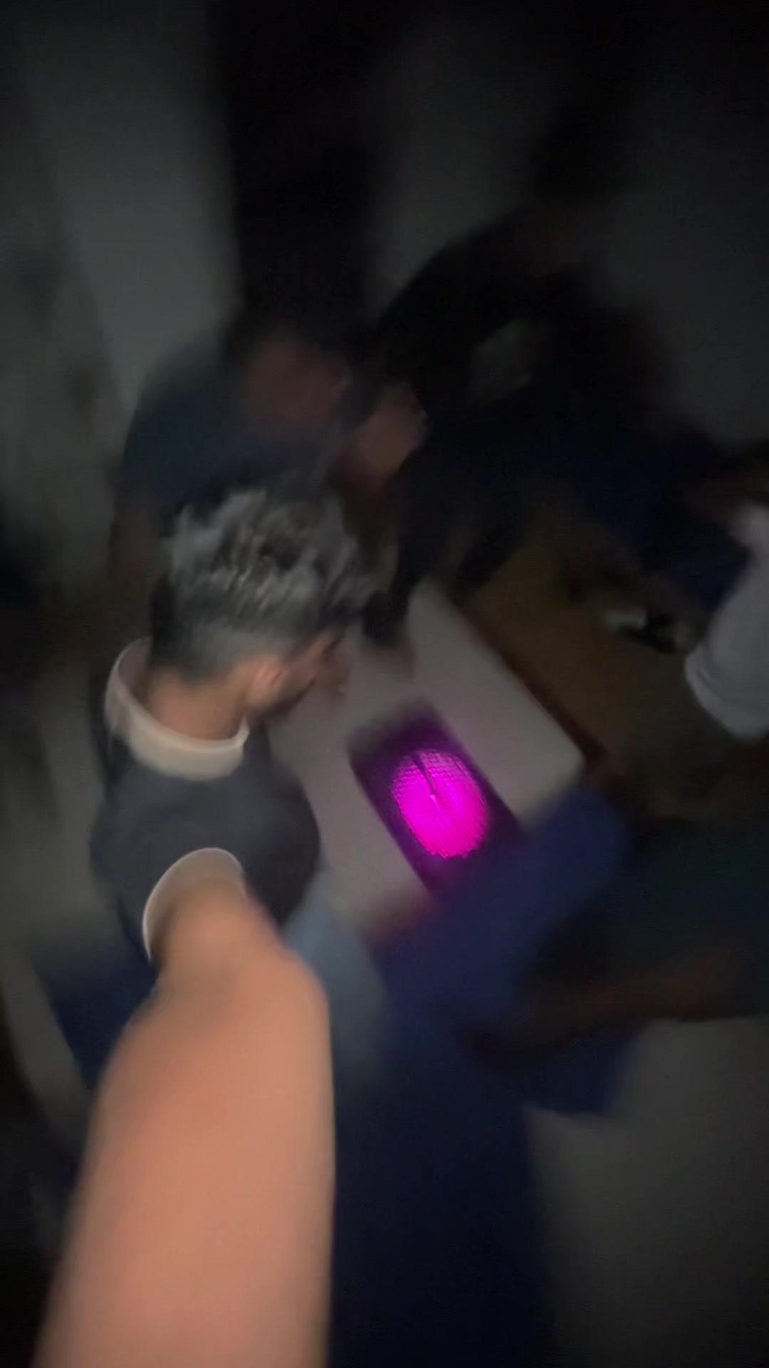 @Akmr_💫