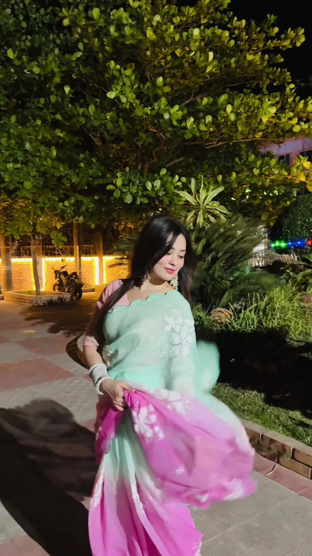 @✨RîYA💐