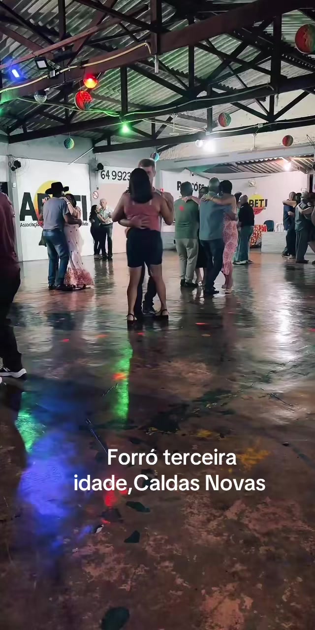 @Empresária_Angela