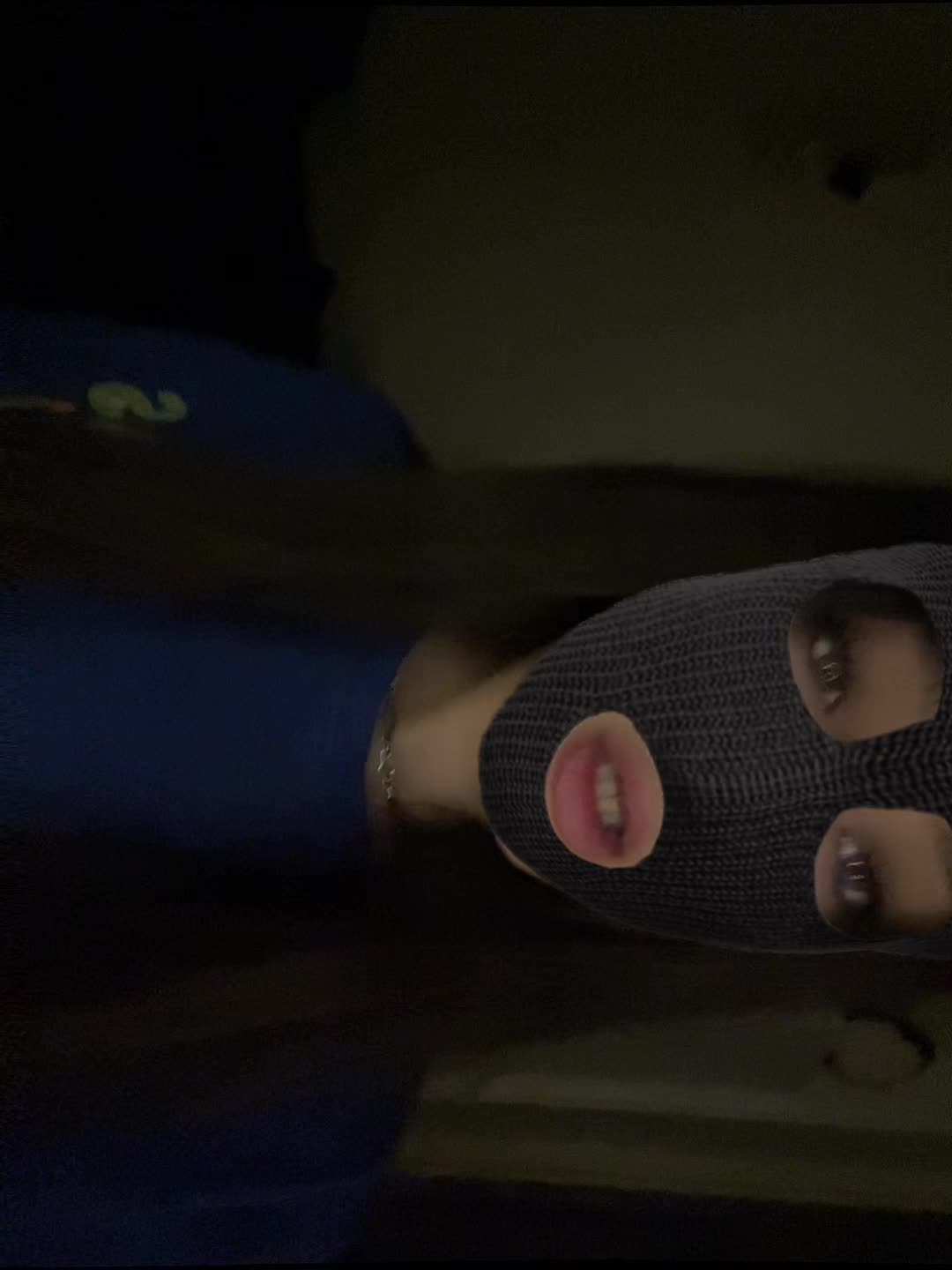 @-𝐕$