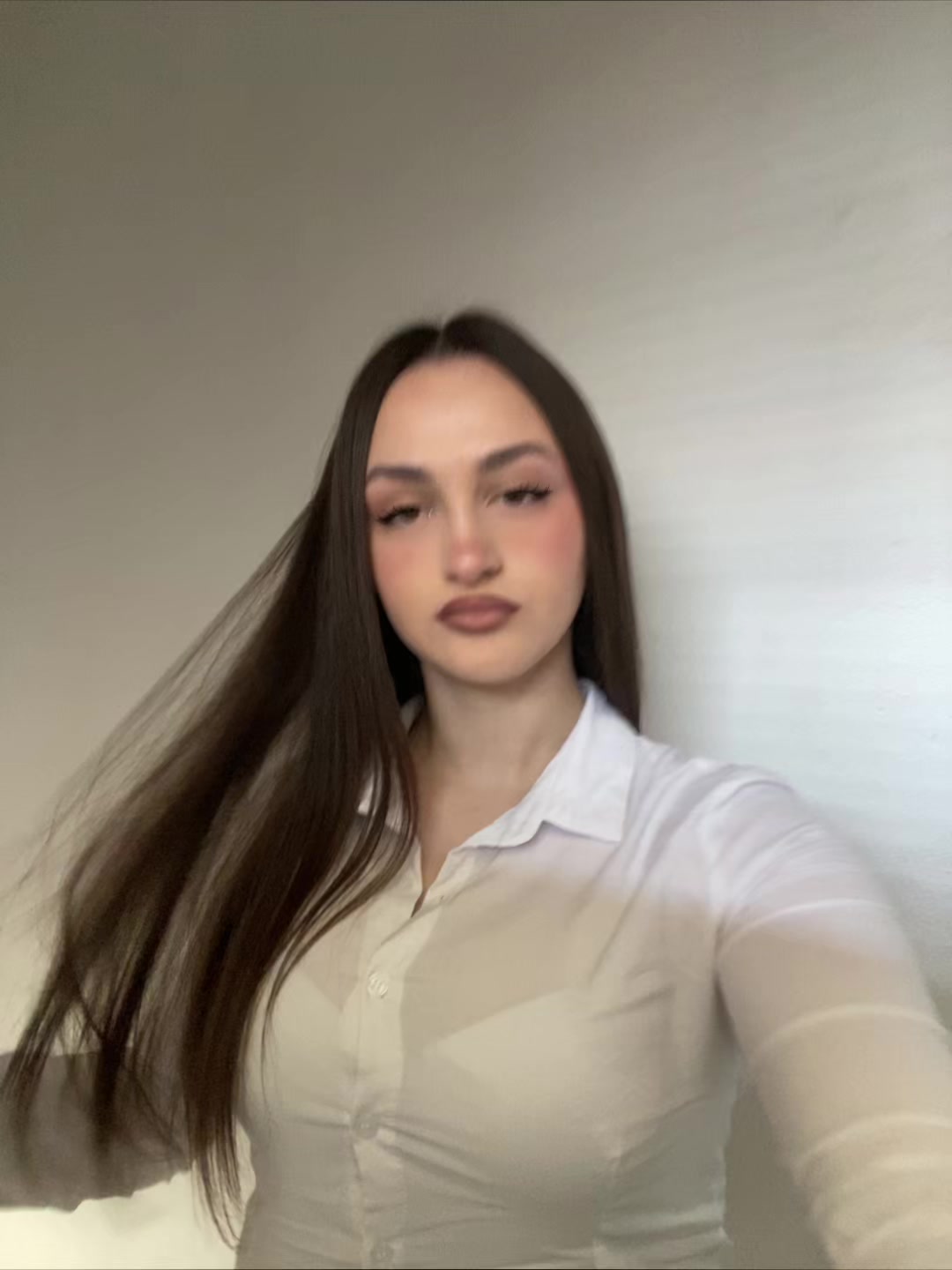 @leonisa
