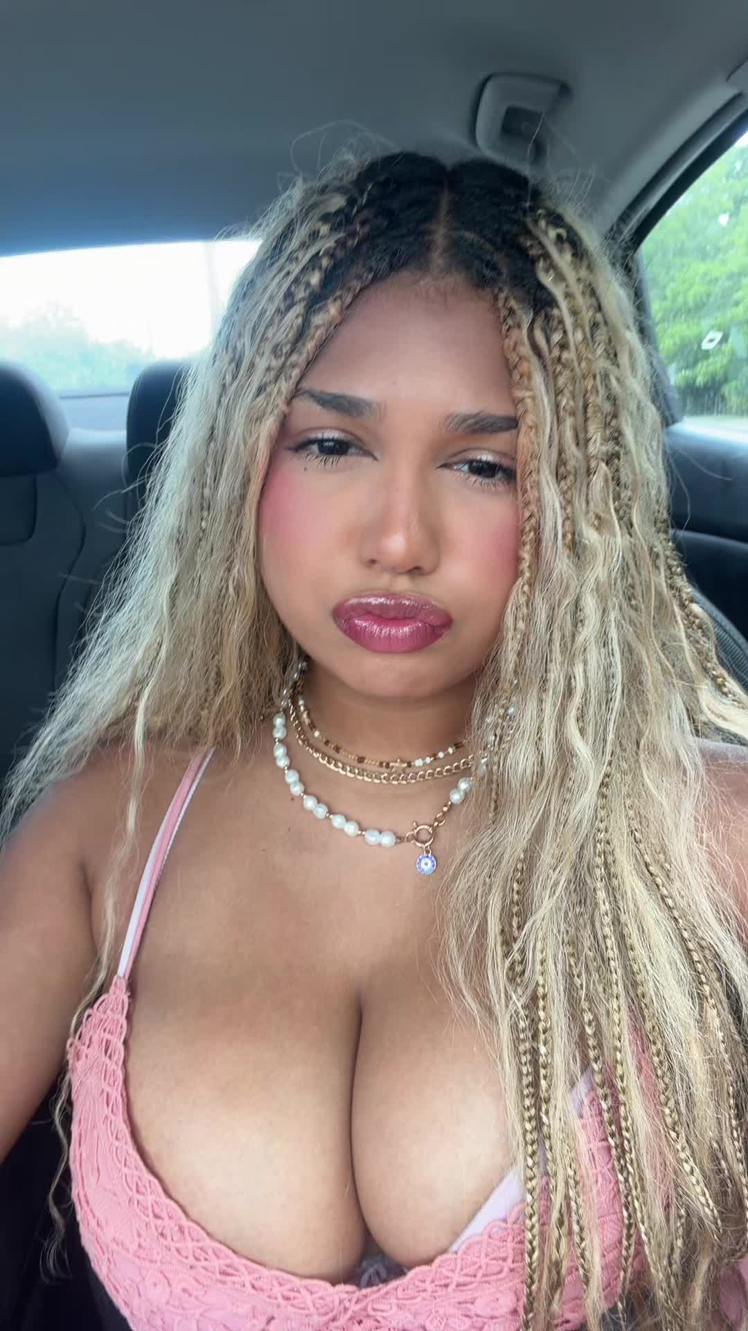 @Senait Tokarski