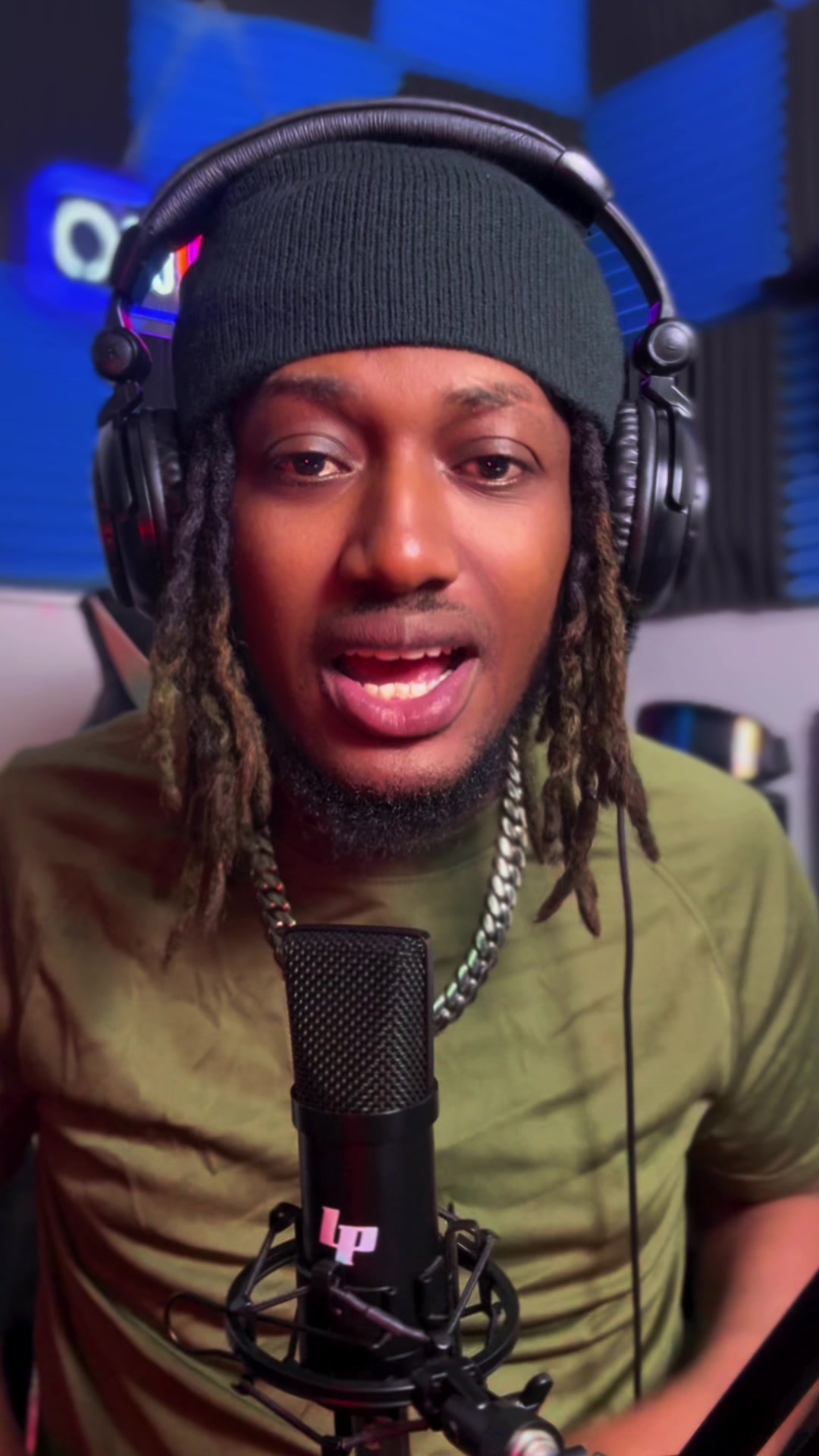 @𝐏𝐲𝐯𝐨 𝐎𝐧 𝐓𝐡𝐞 𝐌𝐢𝐜🎙️