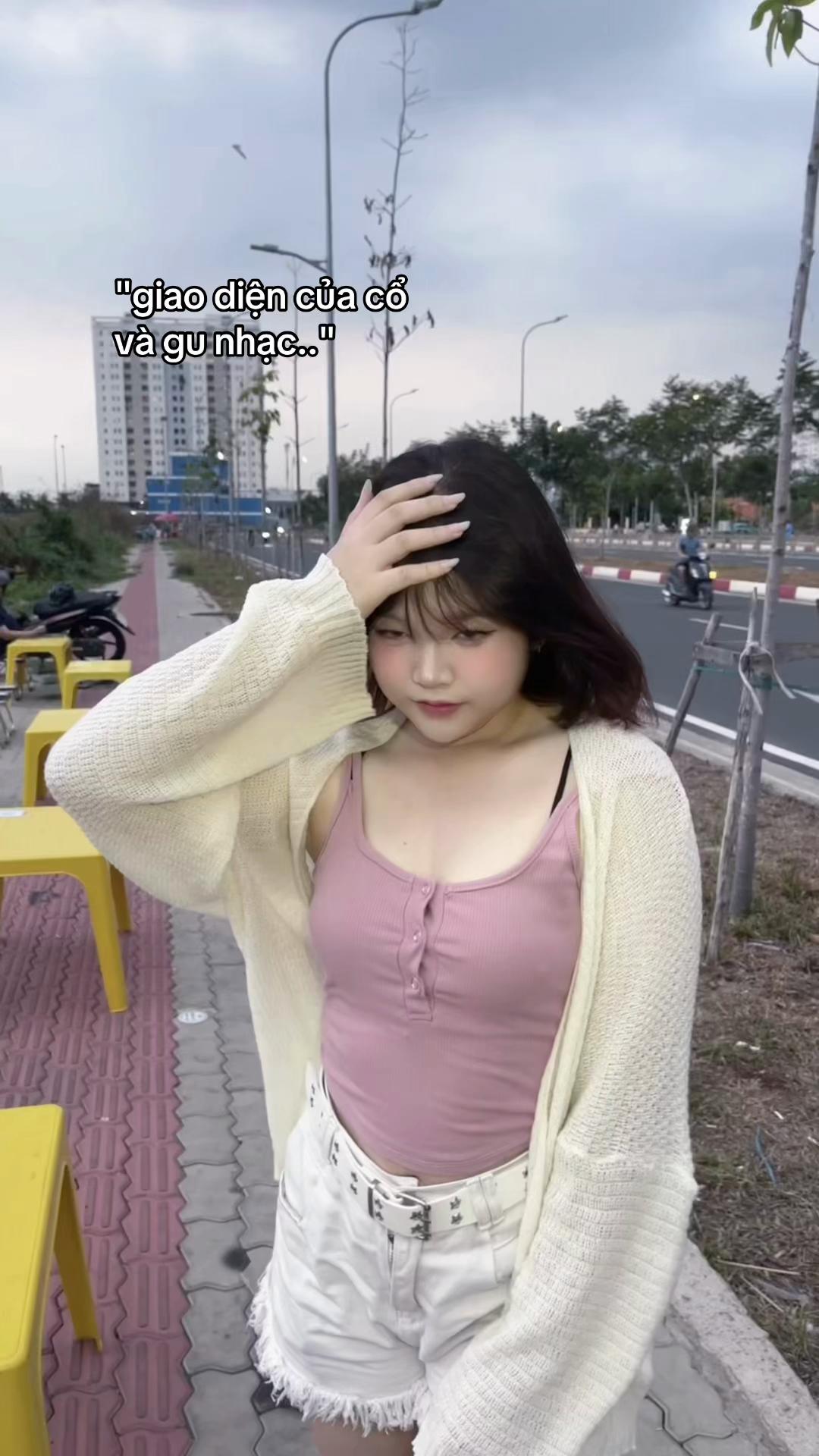 @Zyzy thích ăn cà rốt