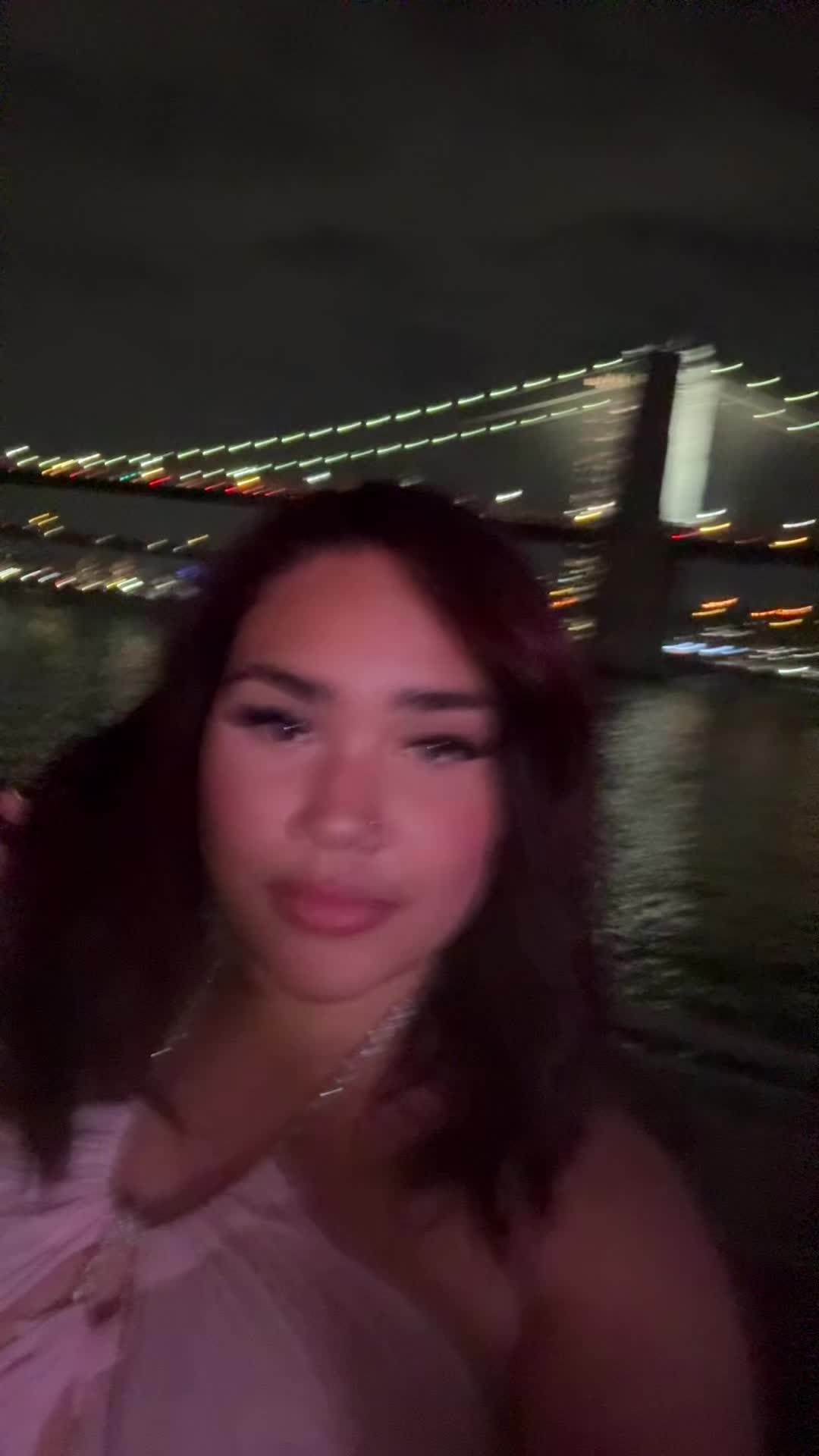 @hoyouisathot