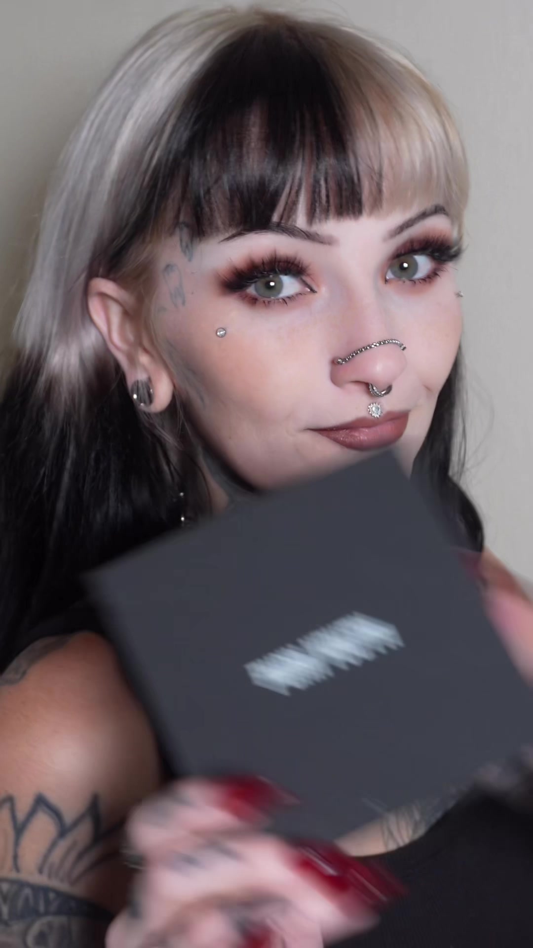 @𝕬𝖟𝖚𝖗𝖊 𝕾𝖙𝖔𝖗𝖒