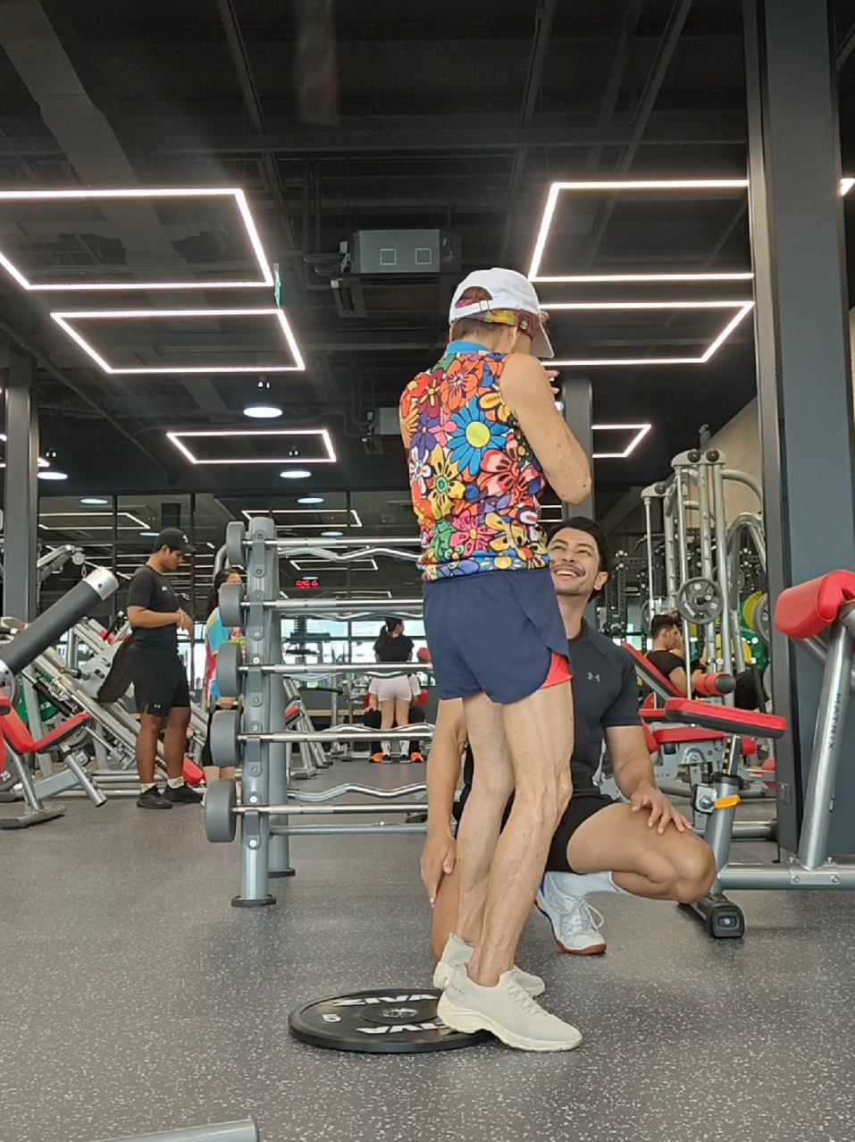 @เหลิมเหลิมไปไหนหล่าว