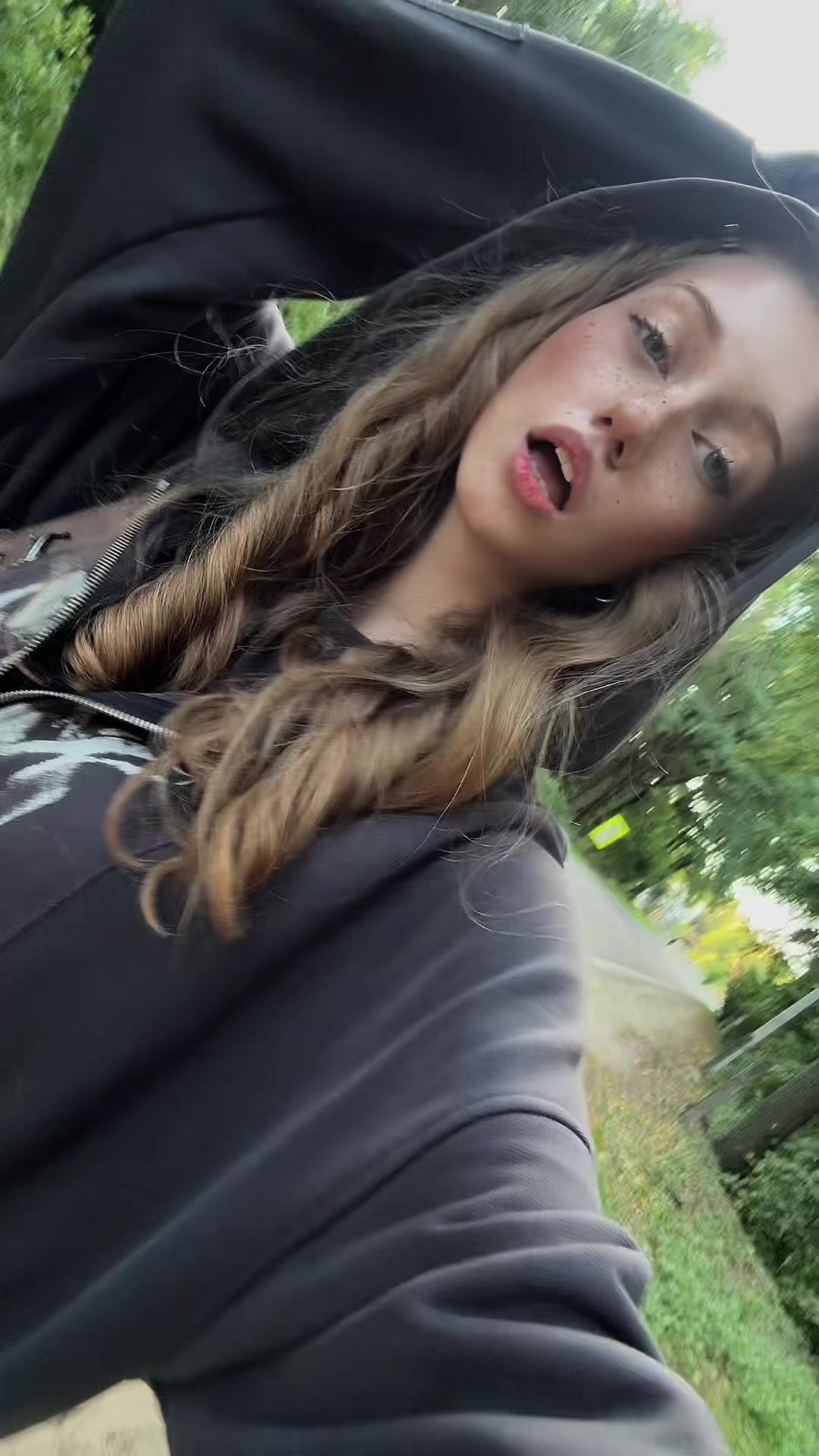 @murmureduclairdelune