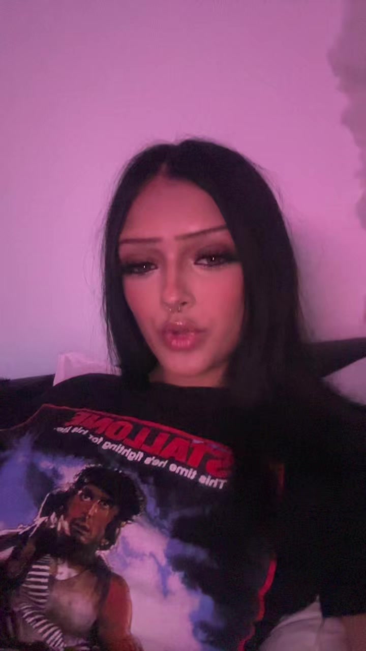 @anna𖣂