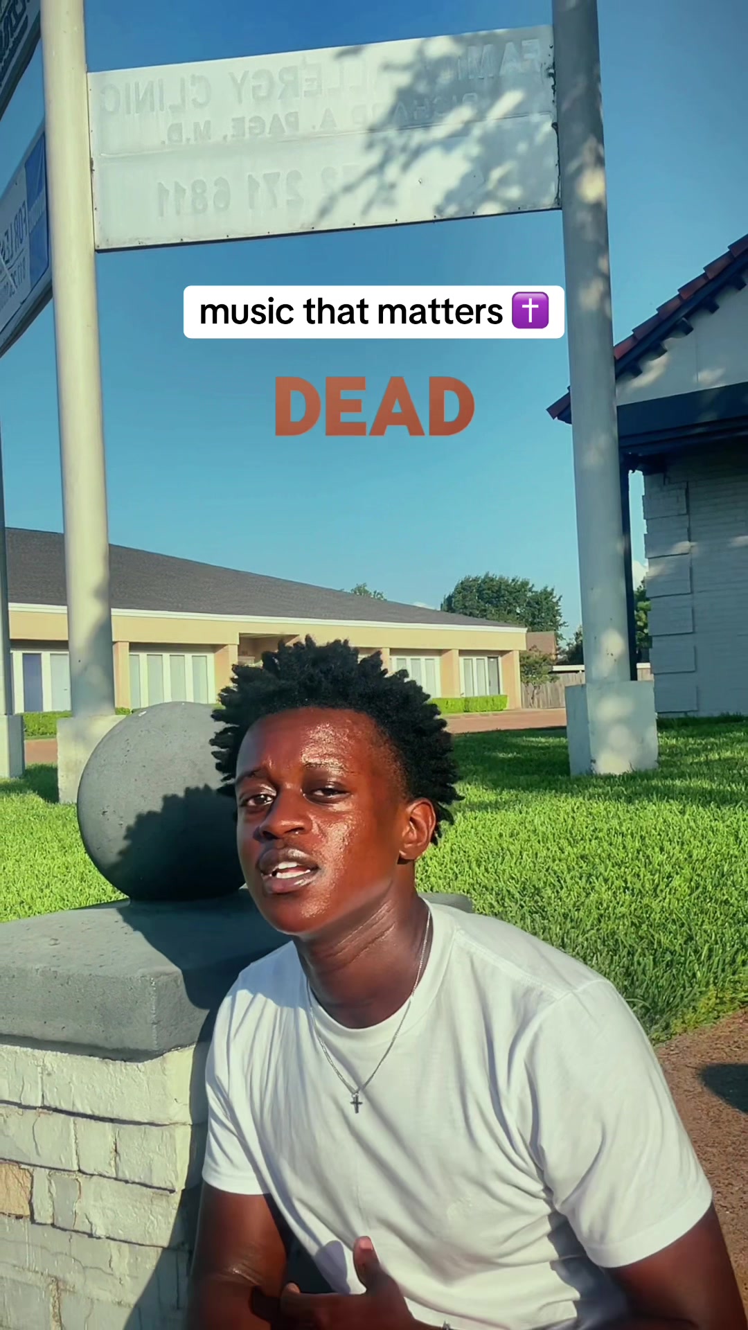 @Esaiie