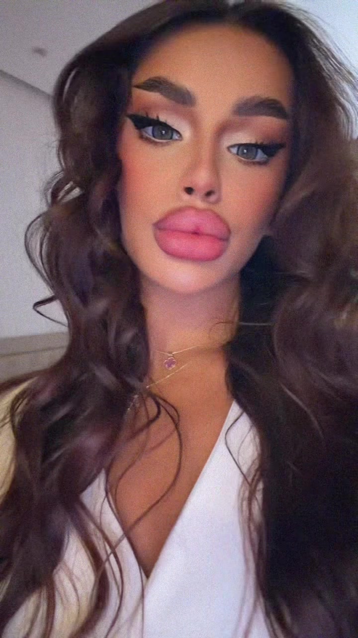 @adelinamarhuda