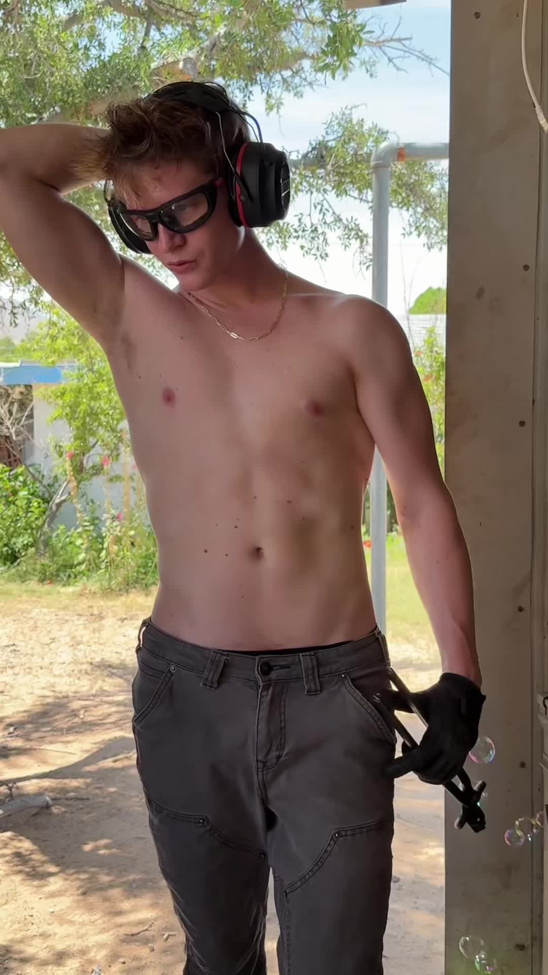 @Ashecravenock