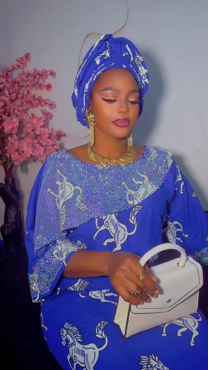 @Auchi/Aviele/HairstylistMakeup
