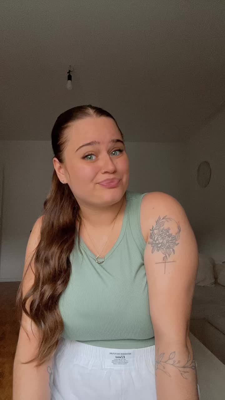 @𝒜𝓃𝓃𝑒