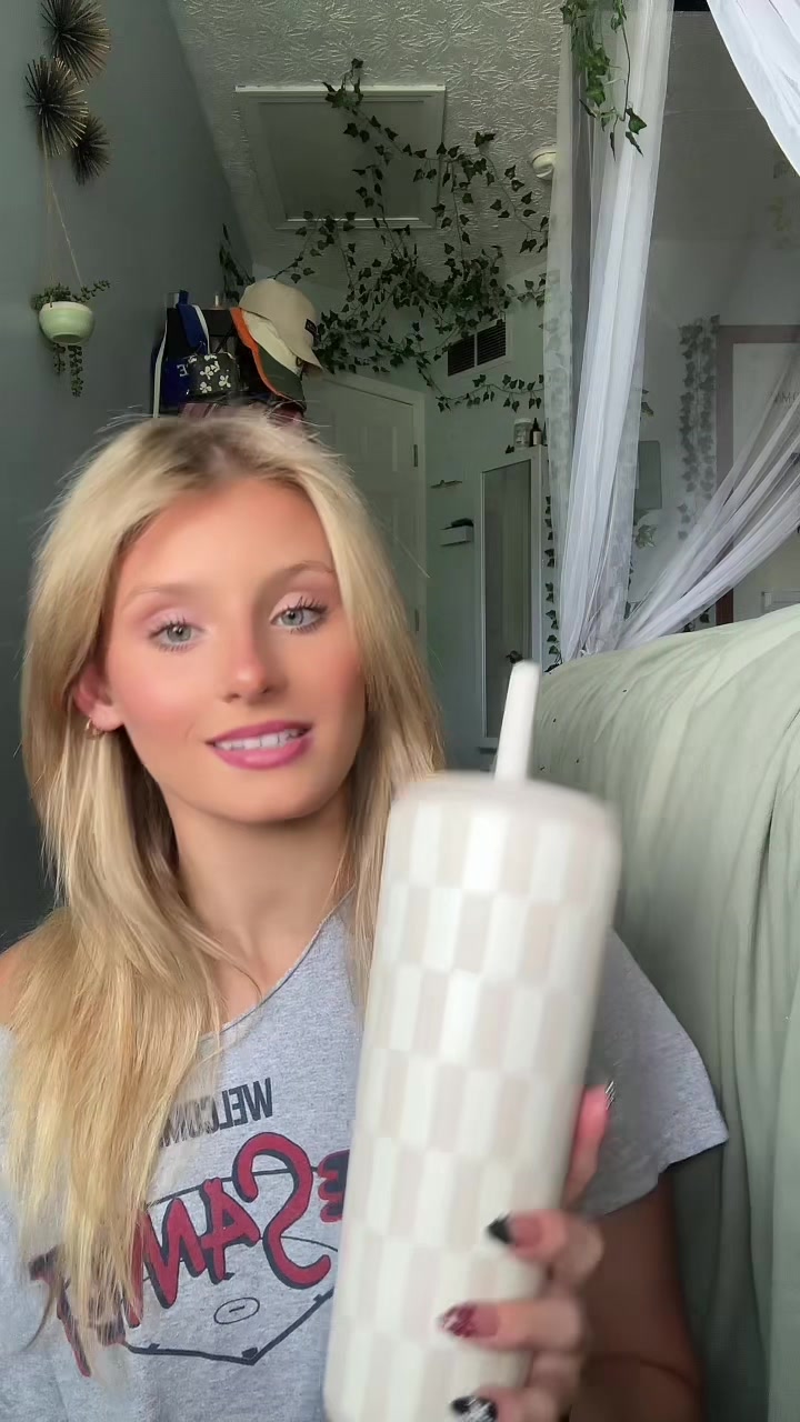 @leah