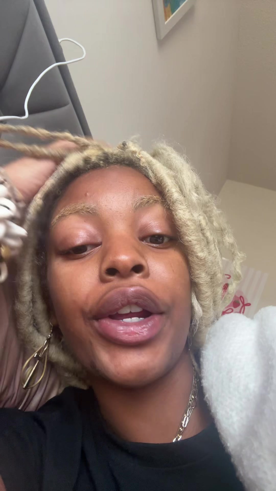 @thehausofvenom