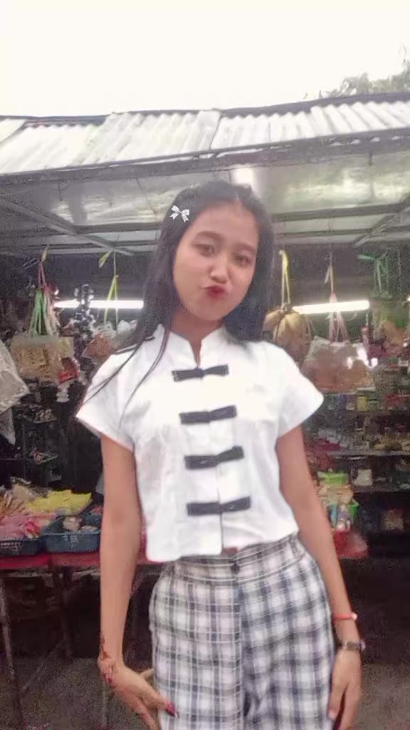 @🍒 Julia 🍒ဂျူလီယာ🌻🌻🍒