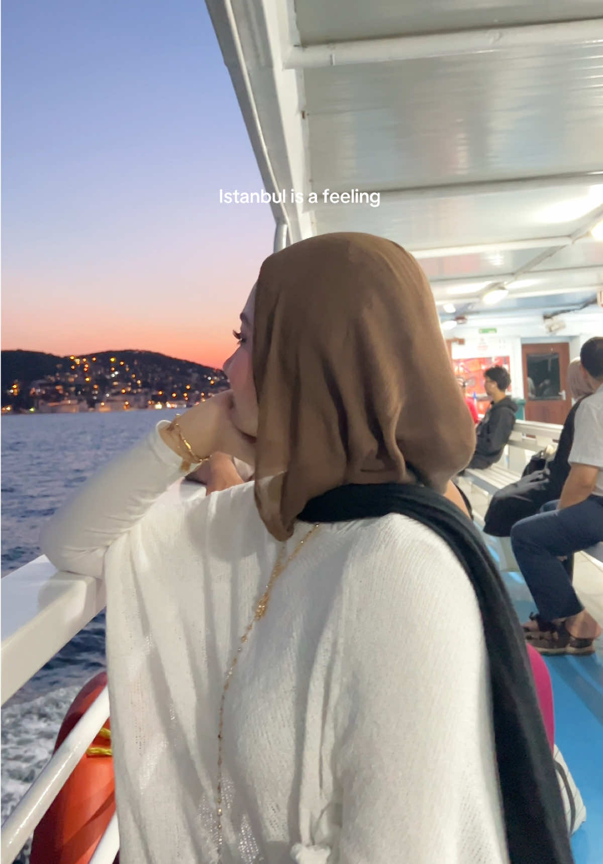 @Zay Omar 𝜗ৎ