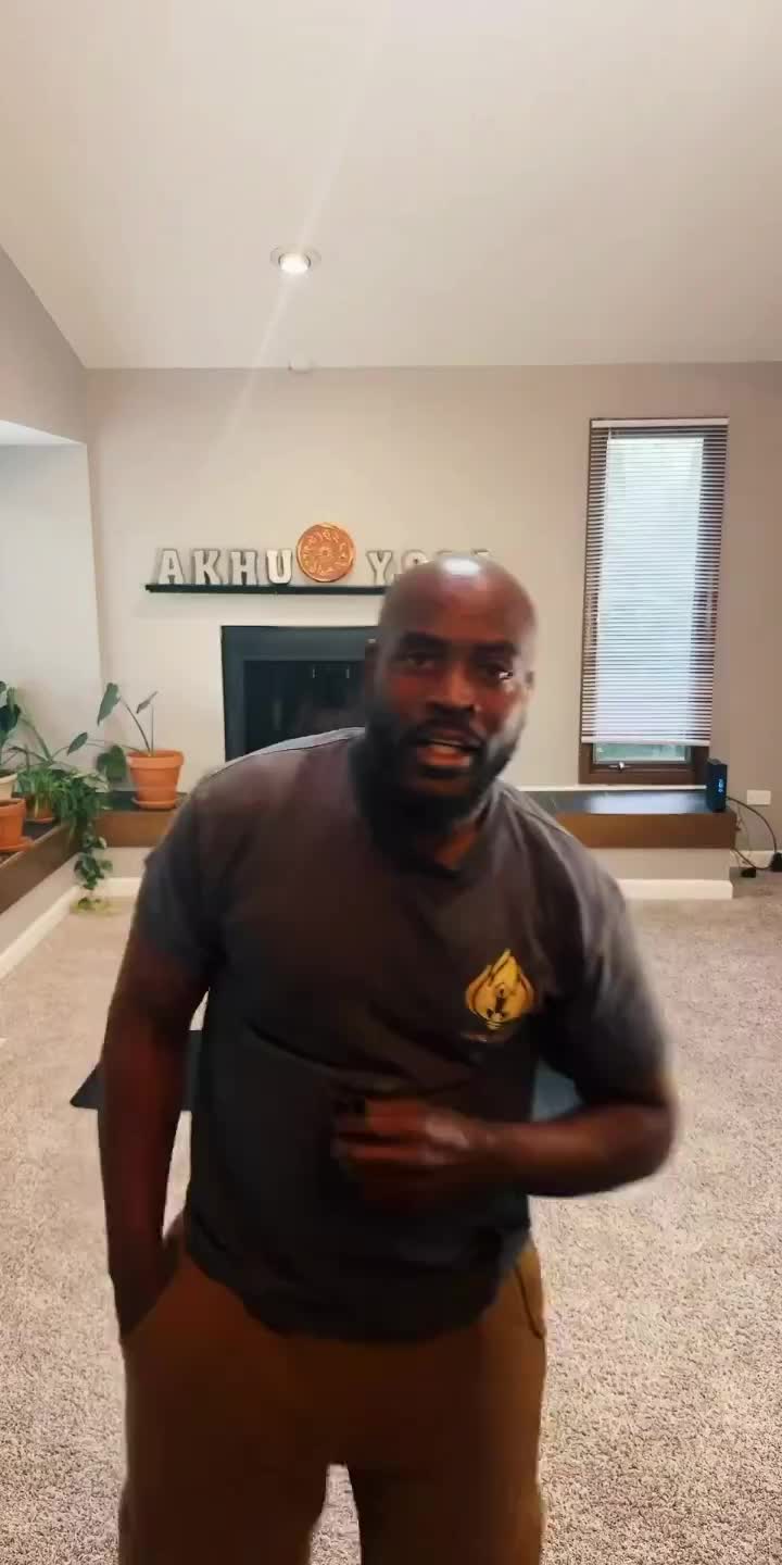 @akhuyoga.live