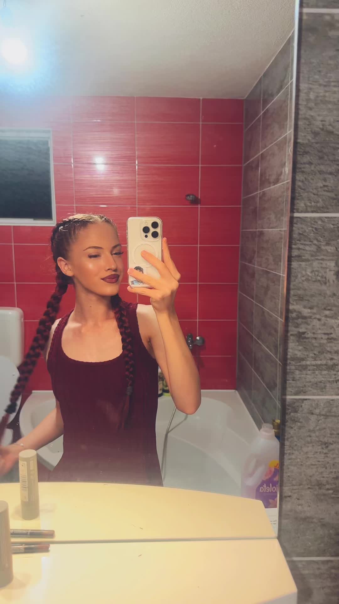 @official_gabyca