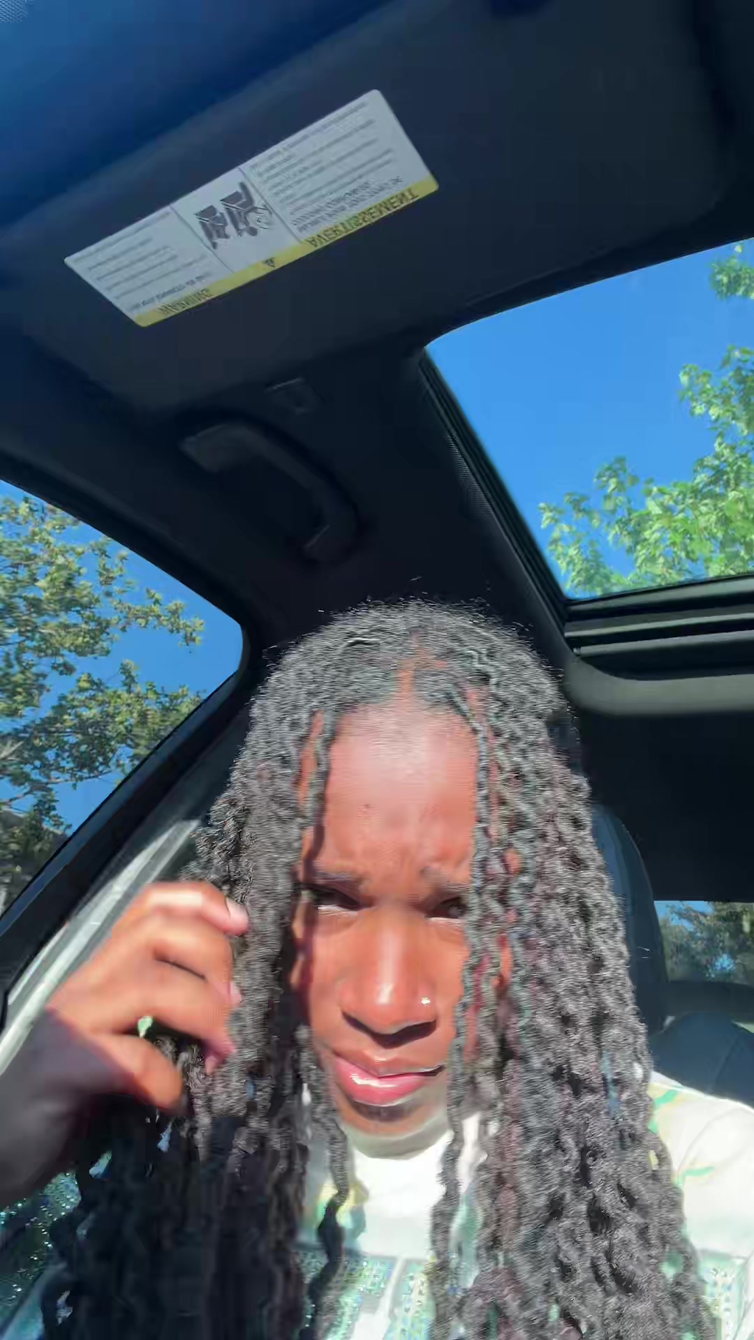 @T💫