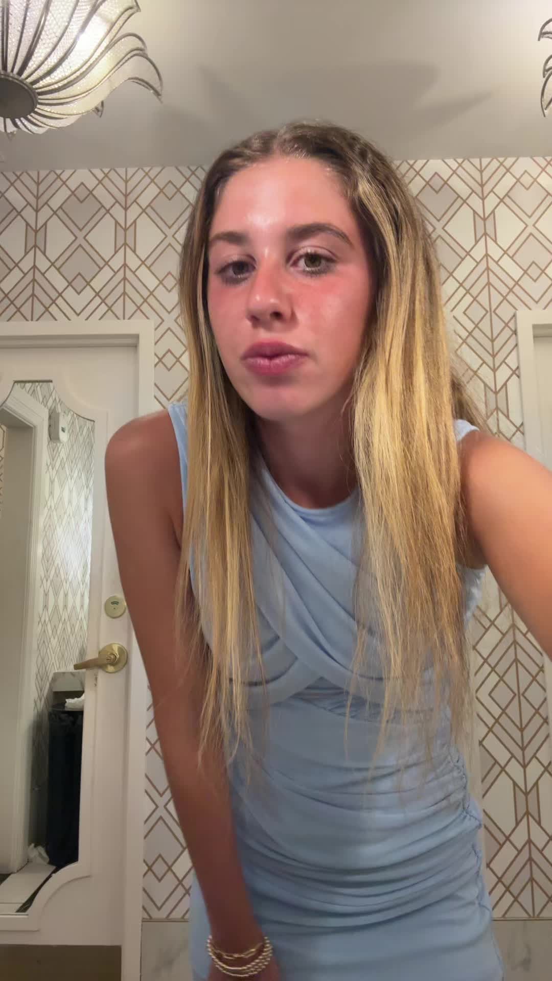 @Ayla💋🦄🪩🦋
