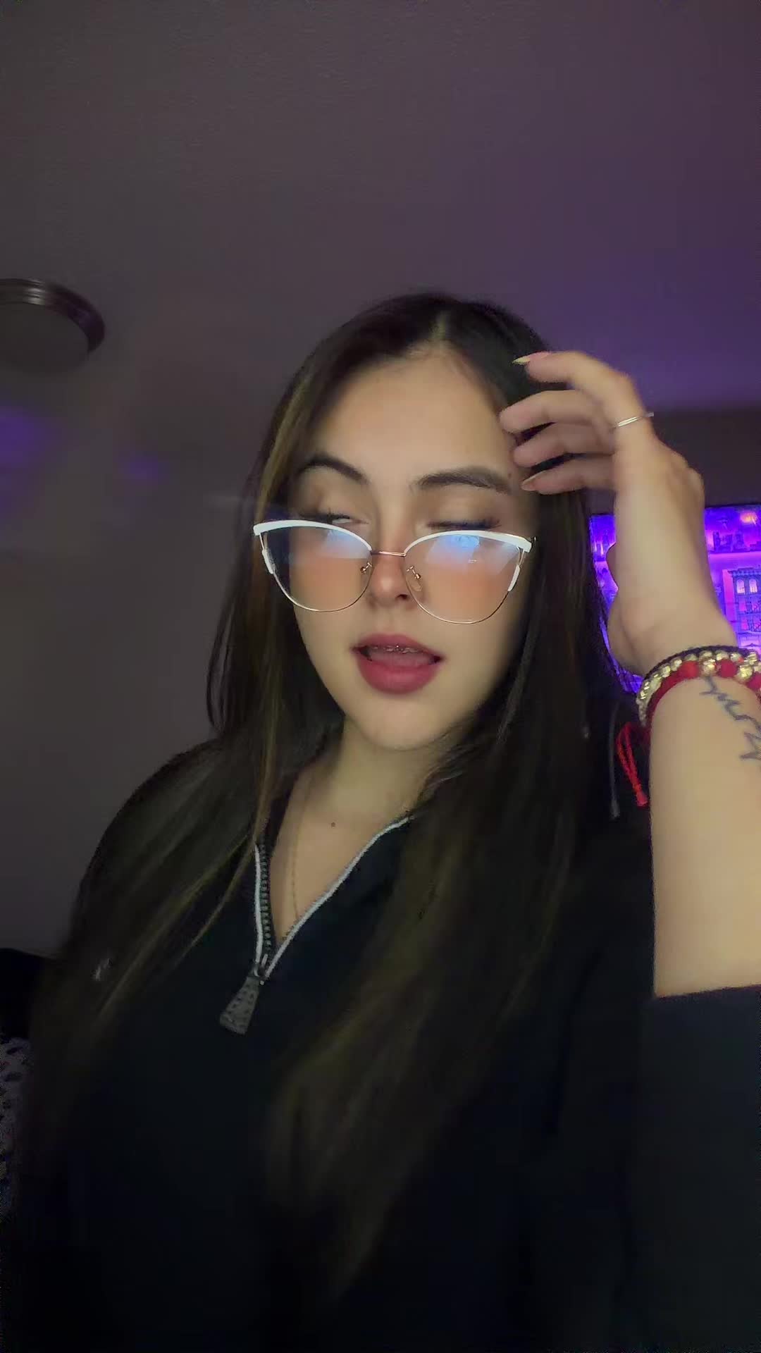@💕Ąɓƴ🎀