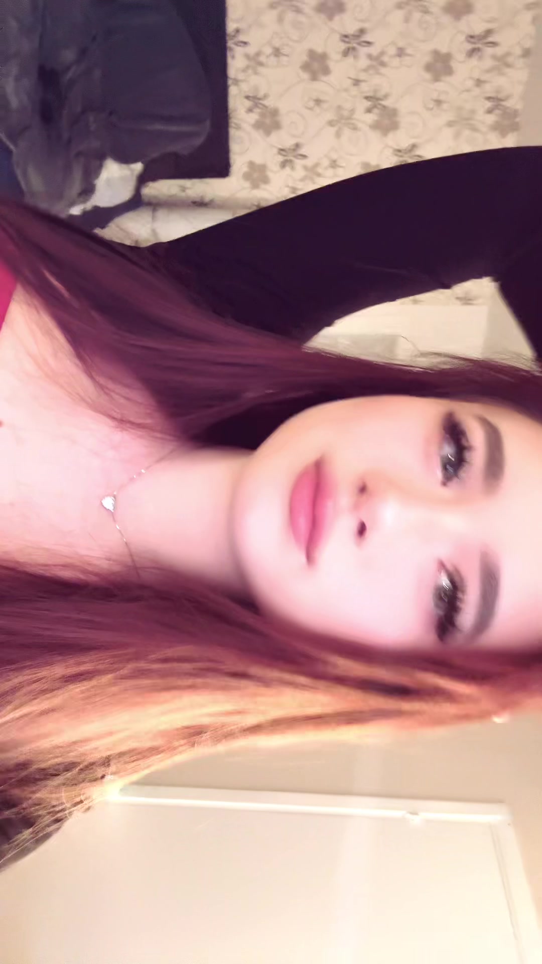 @🫦