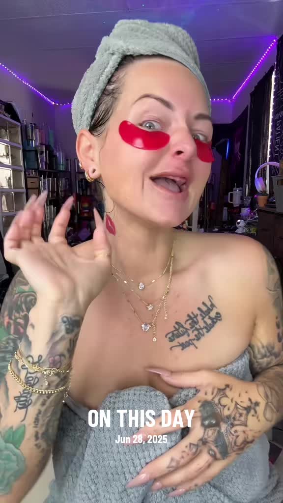 @To0thlessQueen💋