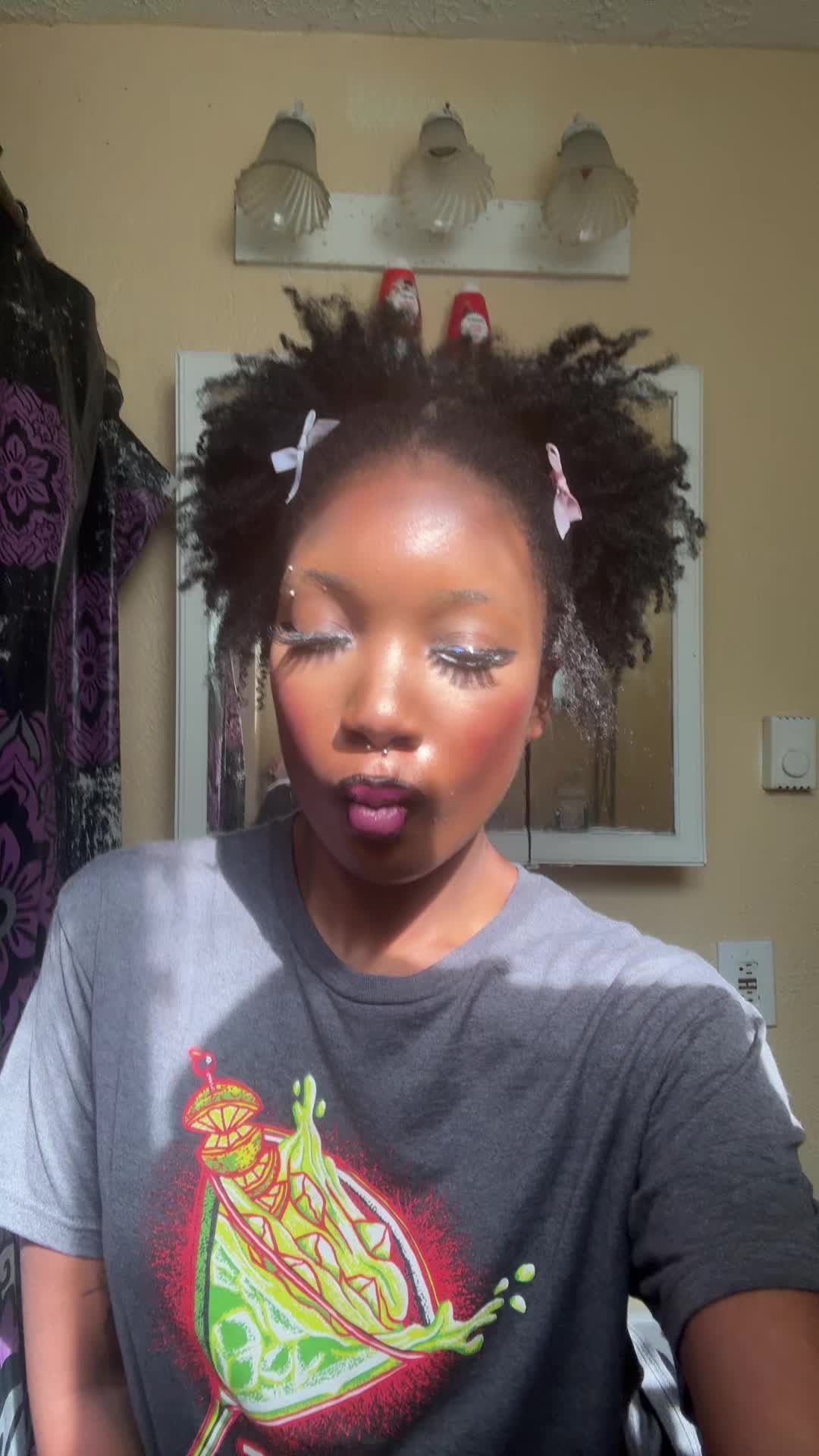 @nia