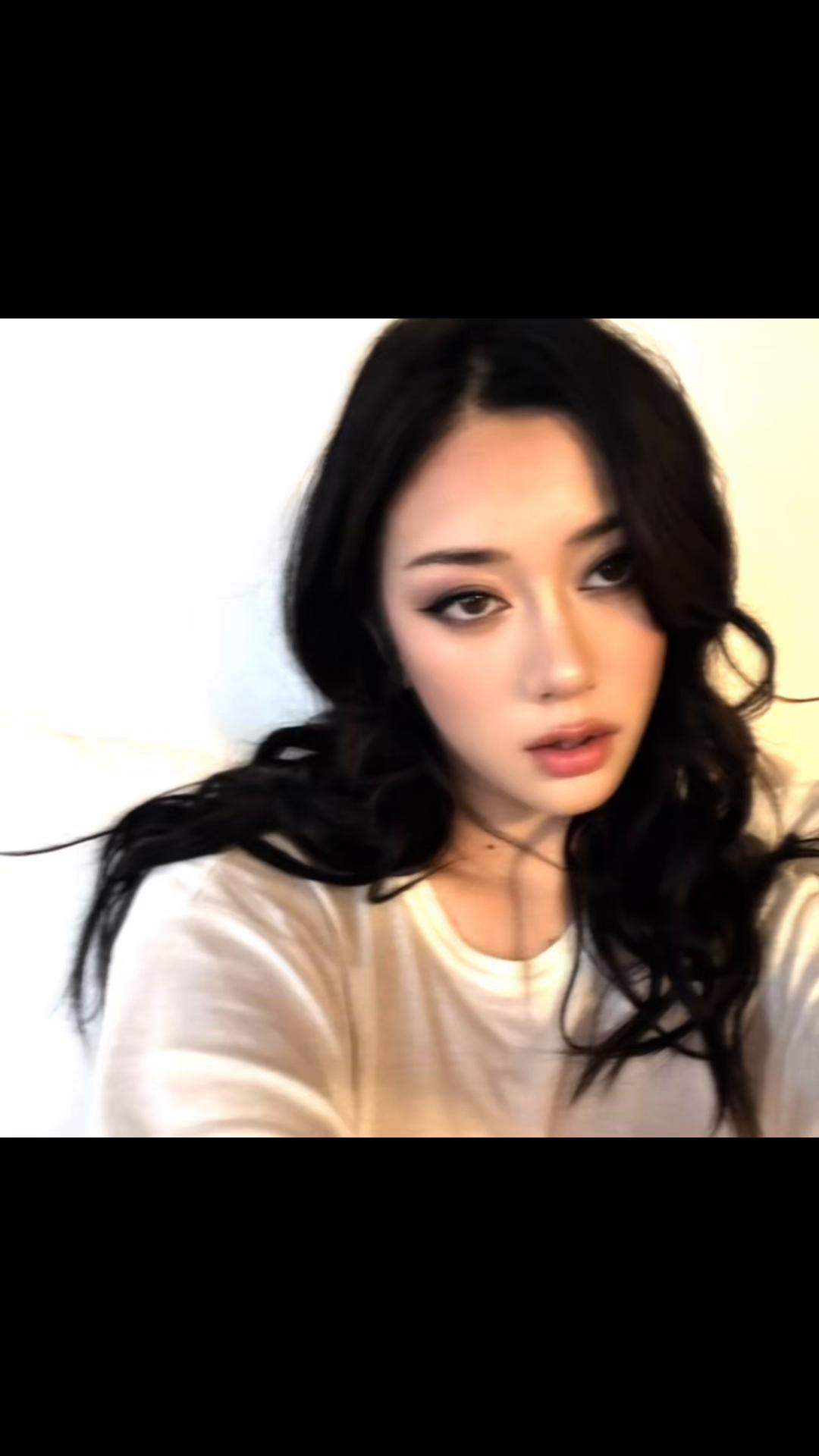 @⃟