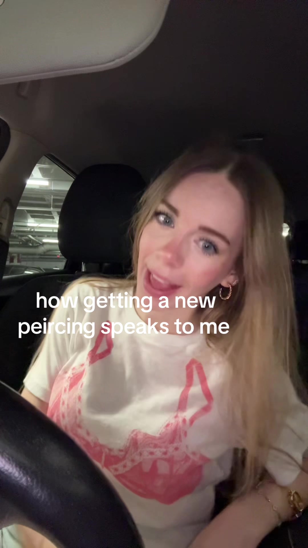@1sabellawhite