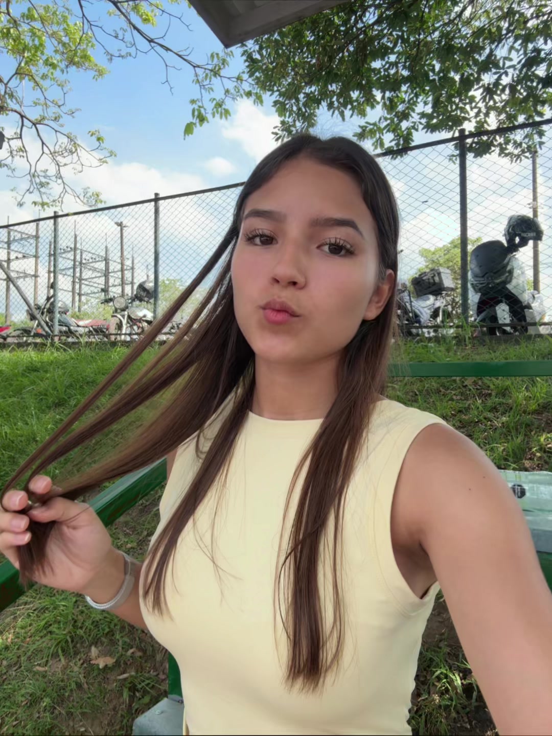 @Valxntina