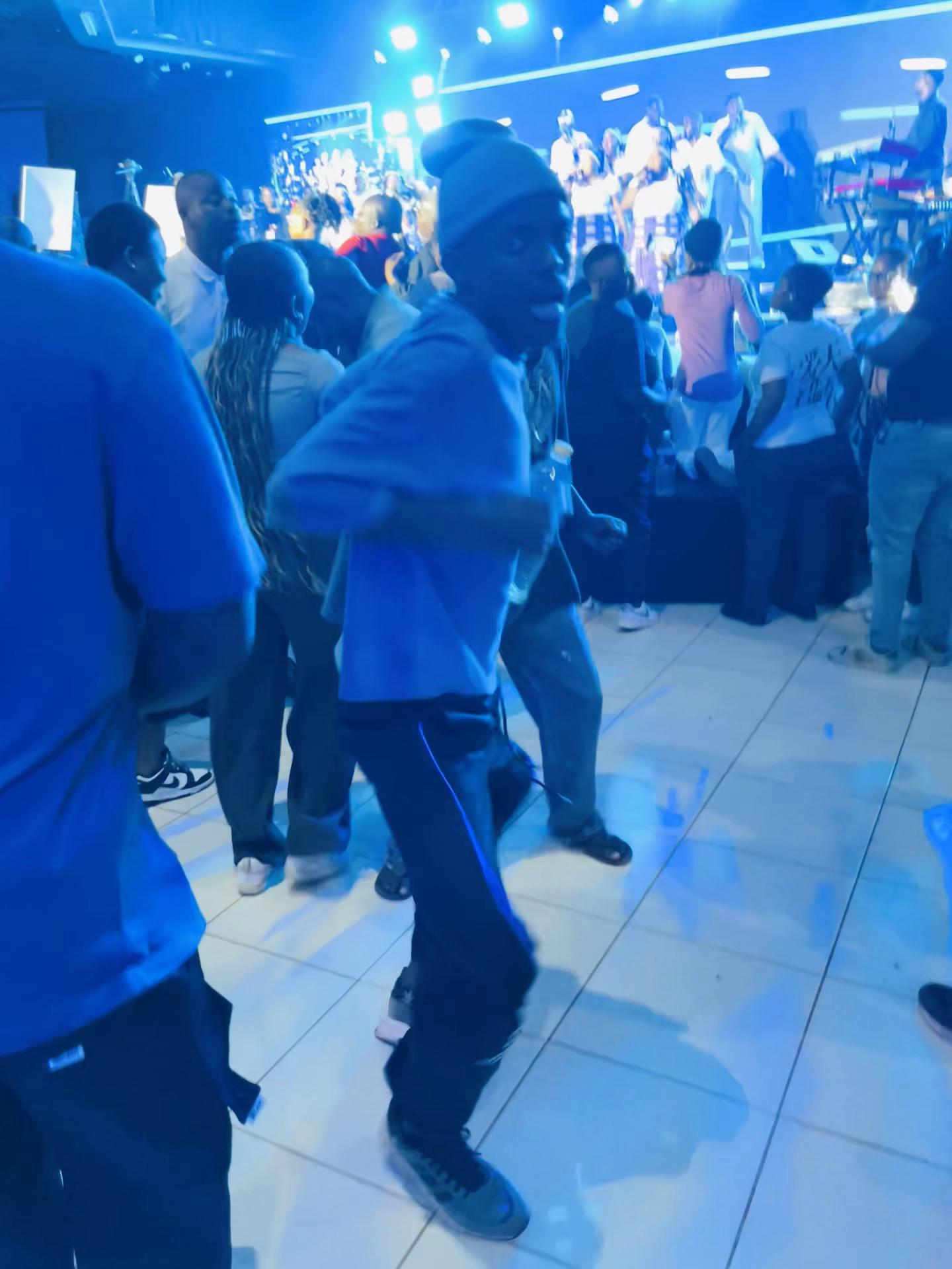 @Nduvho Thé Vocalist