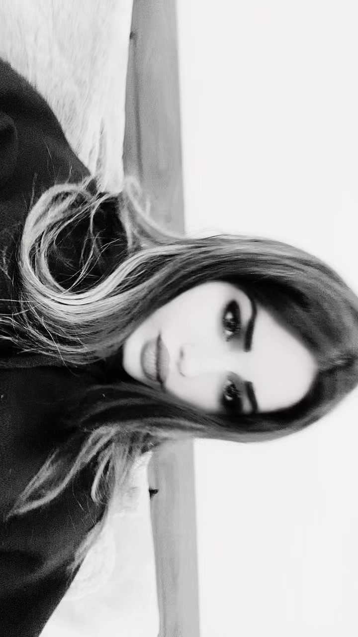 @_Sacha_
