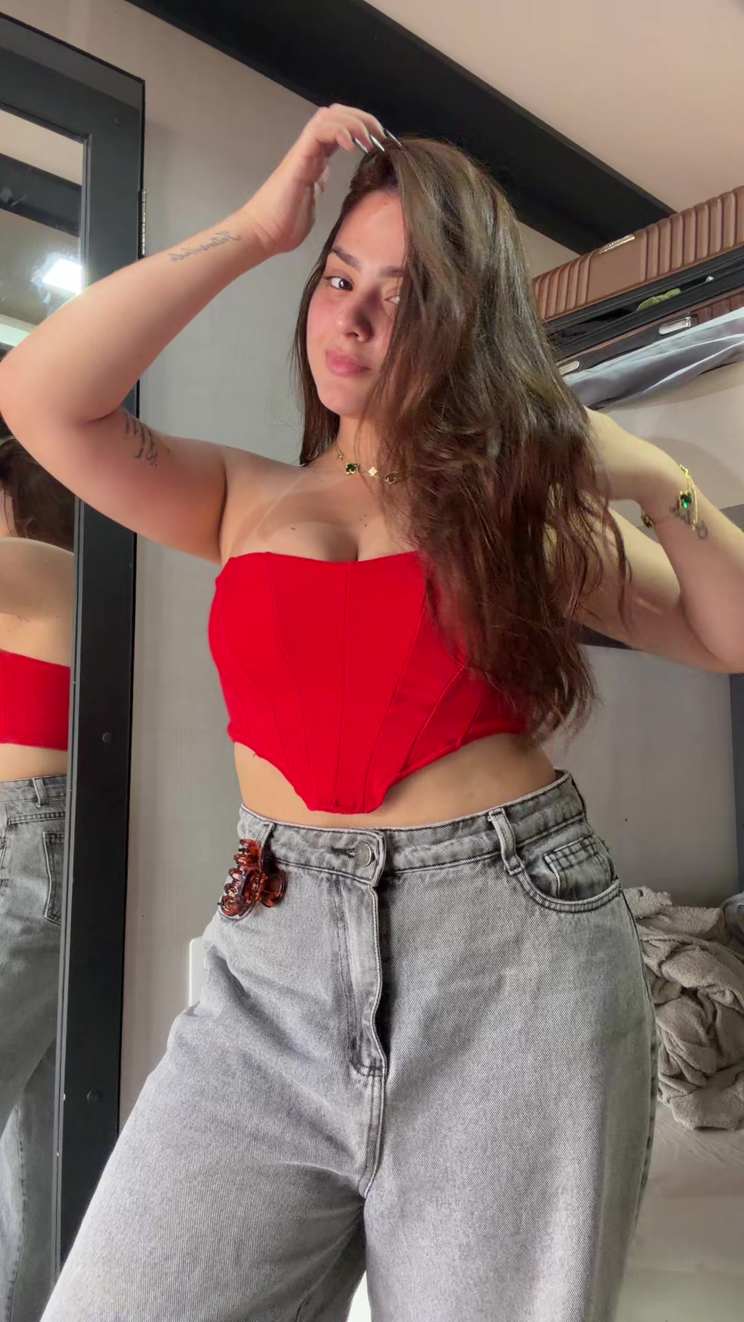 @carlaqueiroz