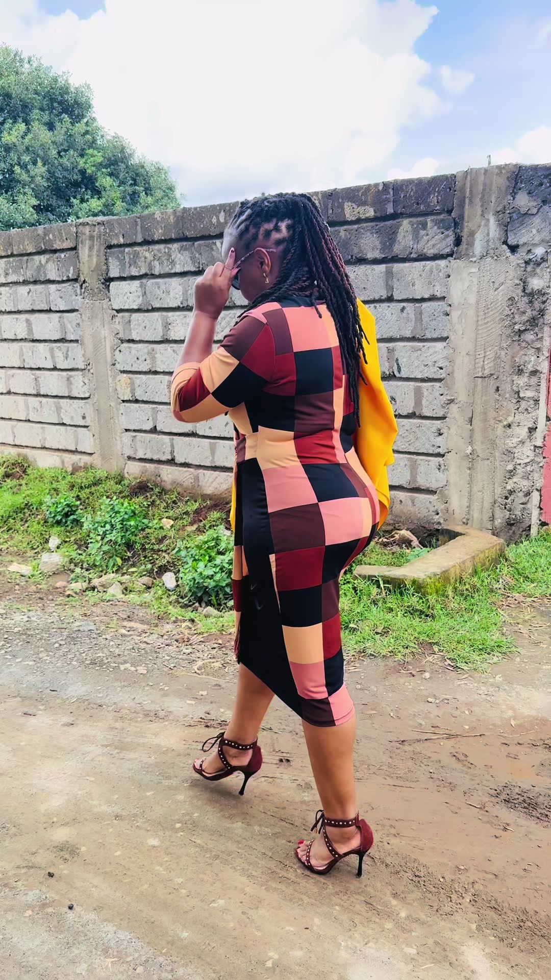 @Essy Favoured