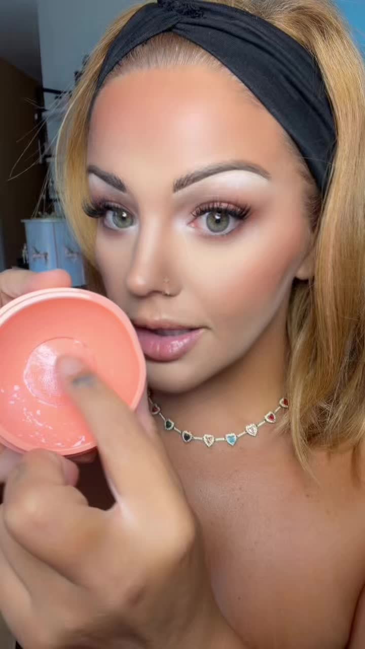 @Tahlia Mua