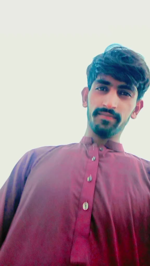 @سچے پیار دے کوئی قدر نہیں۔💔💔