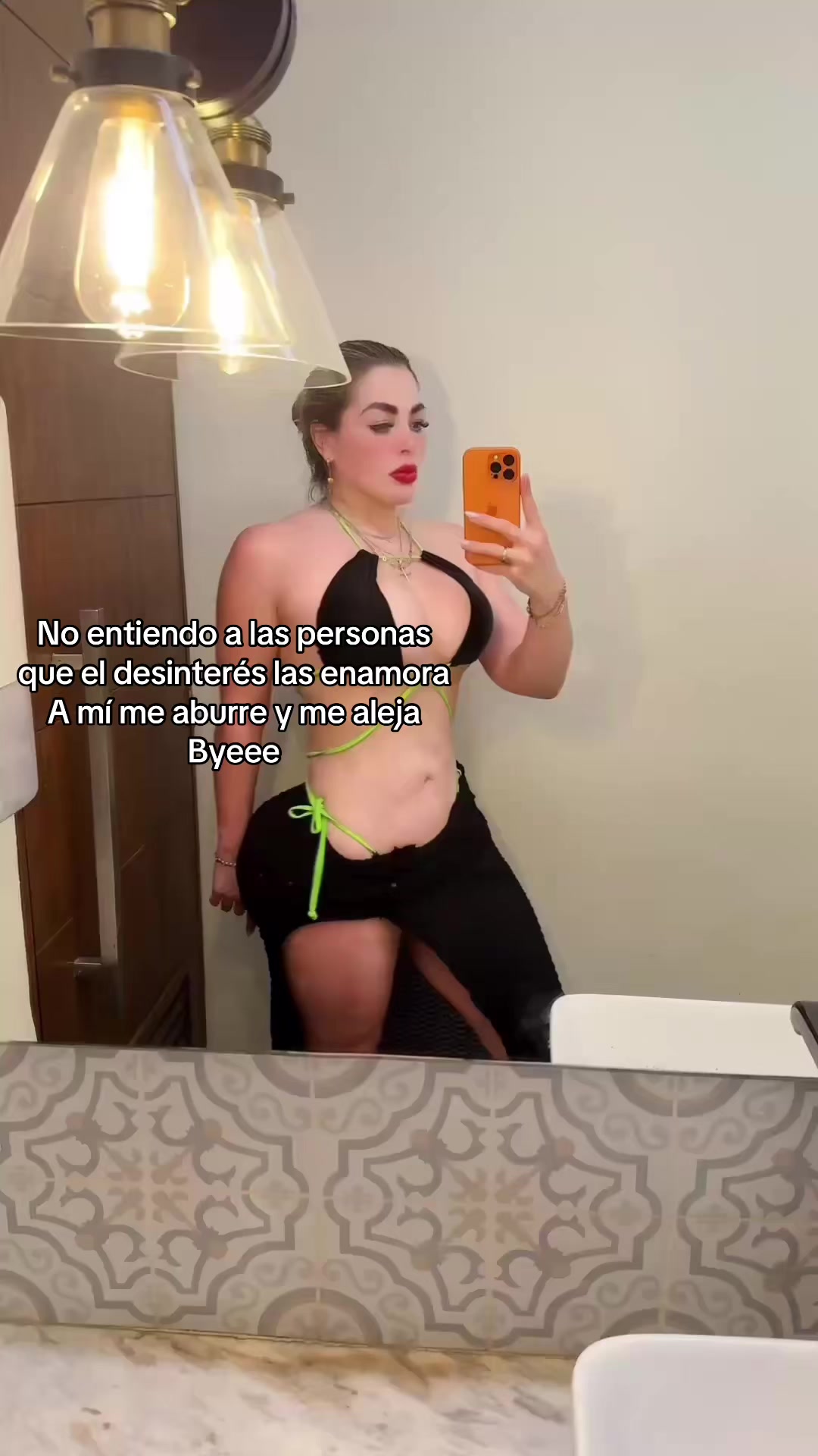 @vanesza_hurtado