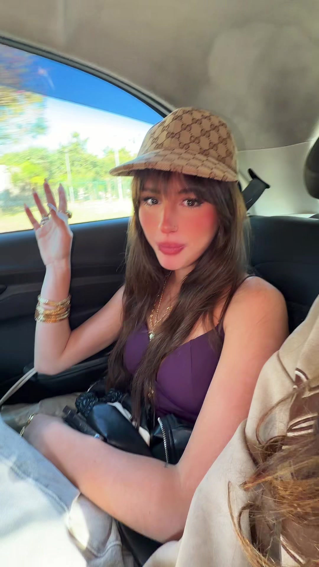 @Vivi