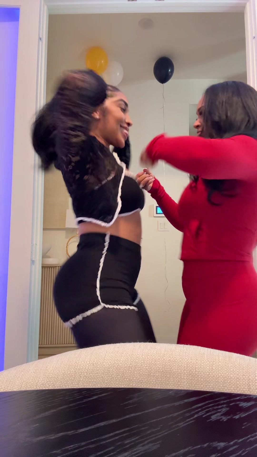 @TomekaRenee