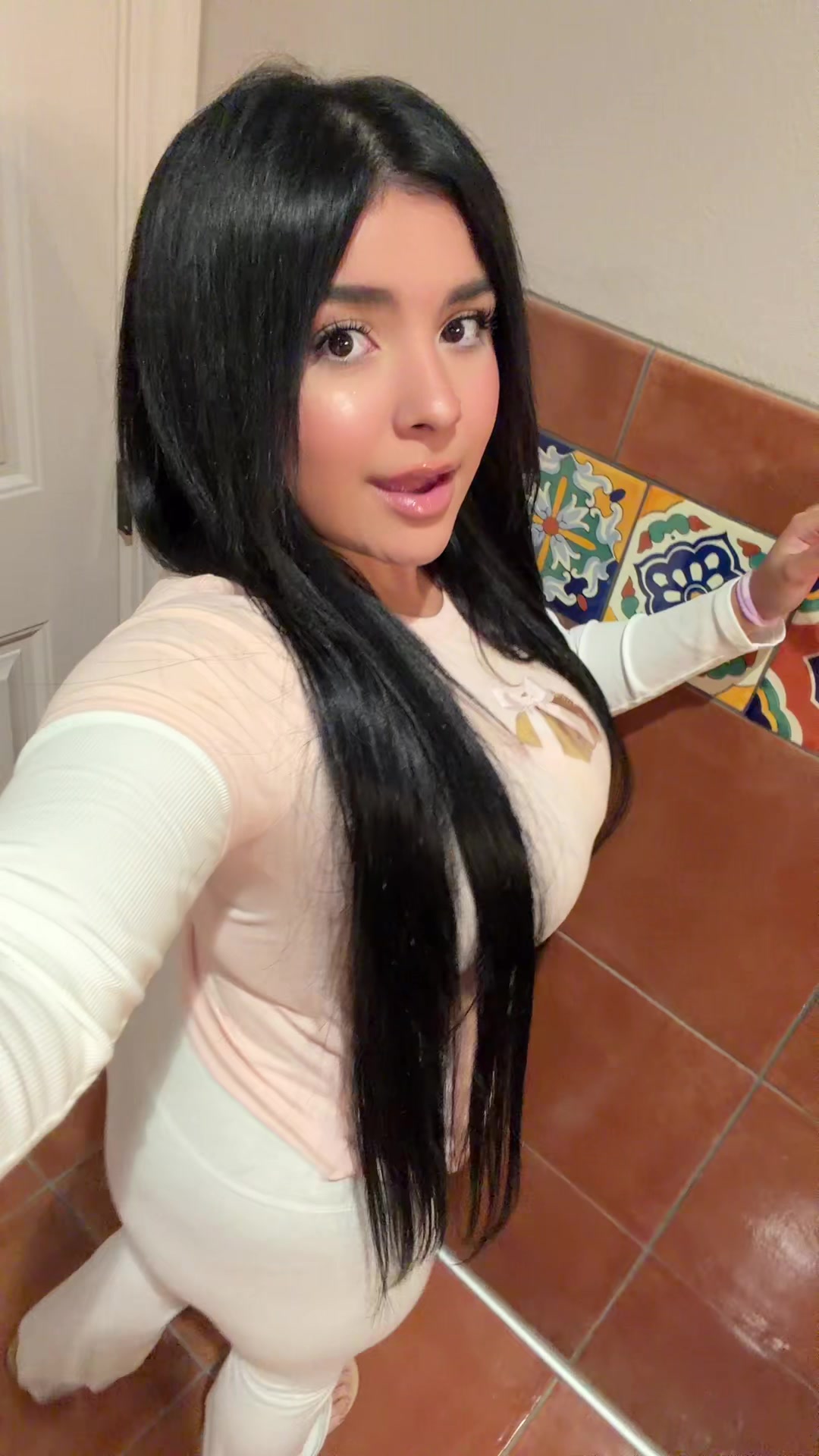 @arielala
