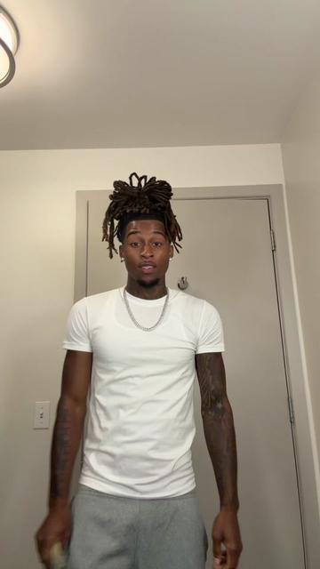 @sofamousjay_