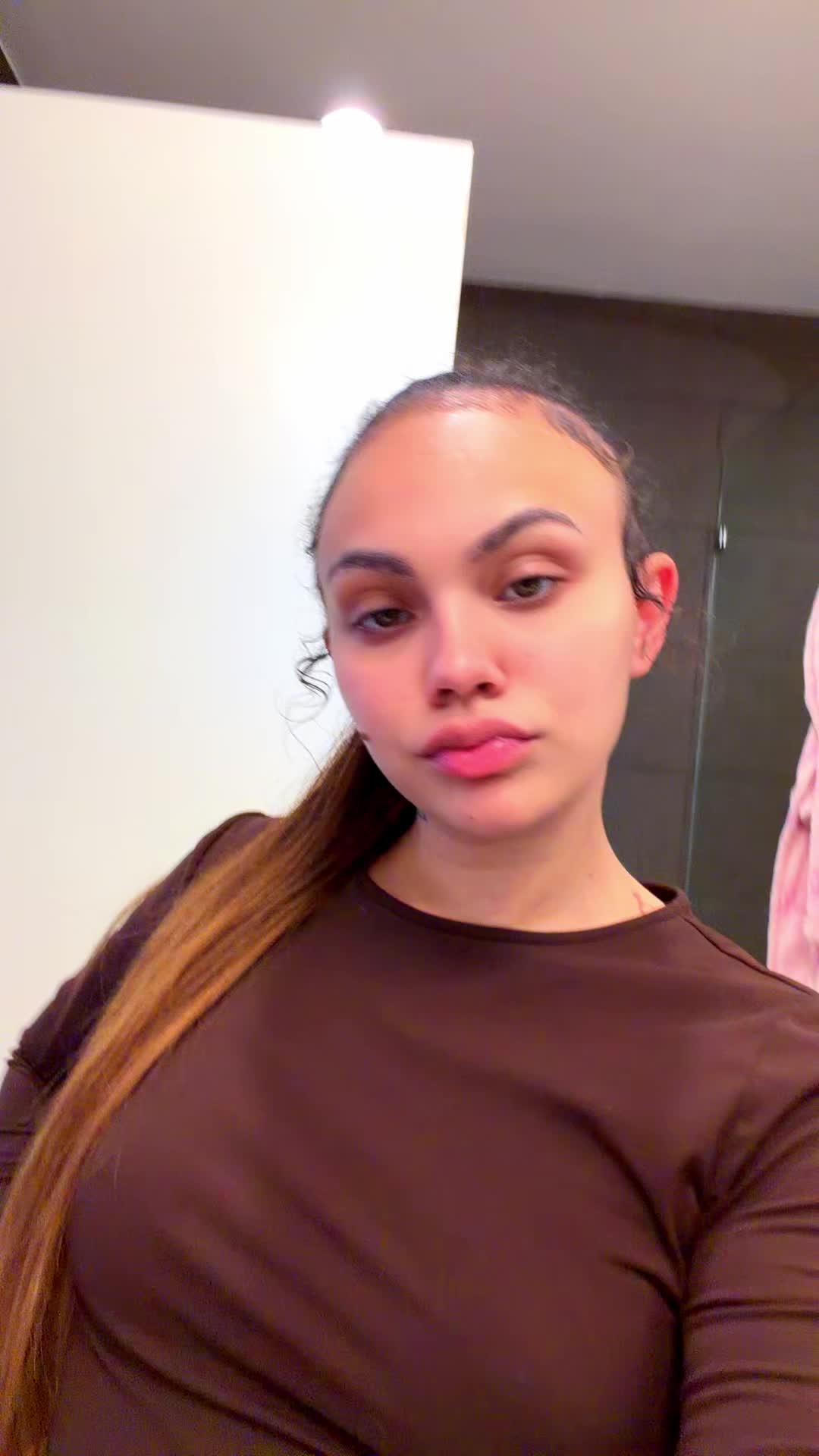 @HER. 💋